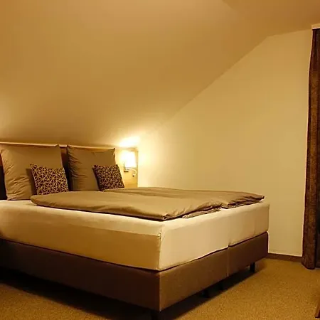 Kondrauer Hof فندق 3*