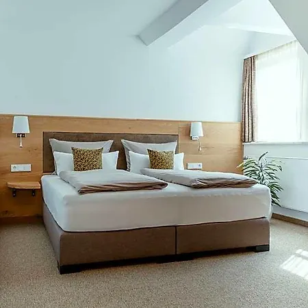 Kondrauer Hof 3* فالدزاسن
